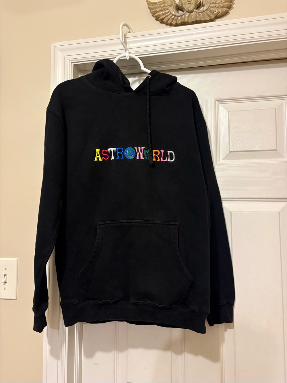 Astroworld Embroidered Black Hoodie - Multicolor Logo size medium cactus jack